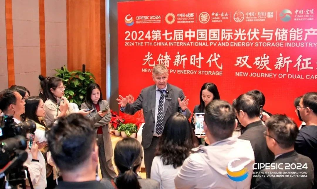 4e6d14653e8d961d1d7c5d9337520eab.jpg 4e6d14653e8d961d1d7c5d9337520eab.jpg