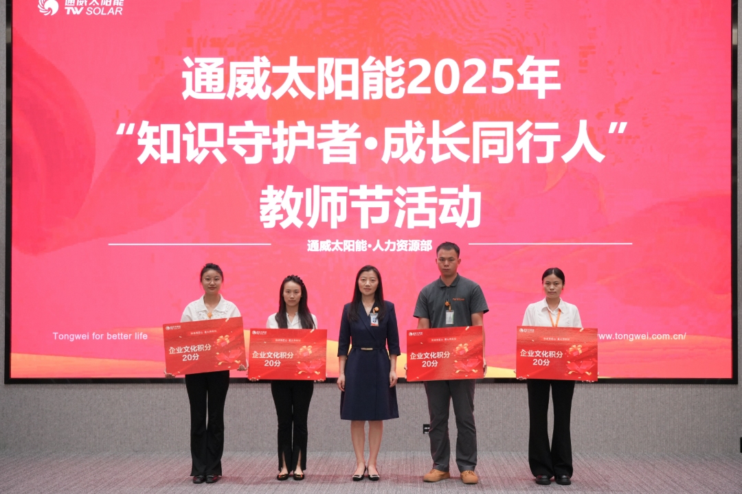 ead836f707d00381f41d9982380cdfa7.jpg ead836f707d00381f41d9982380cdfa7.jpg