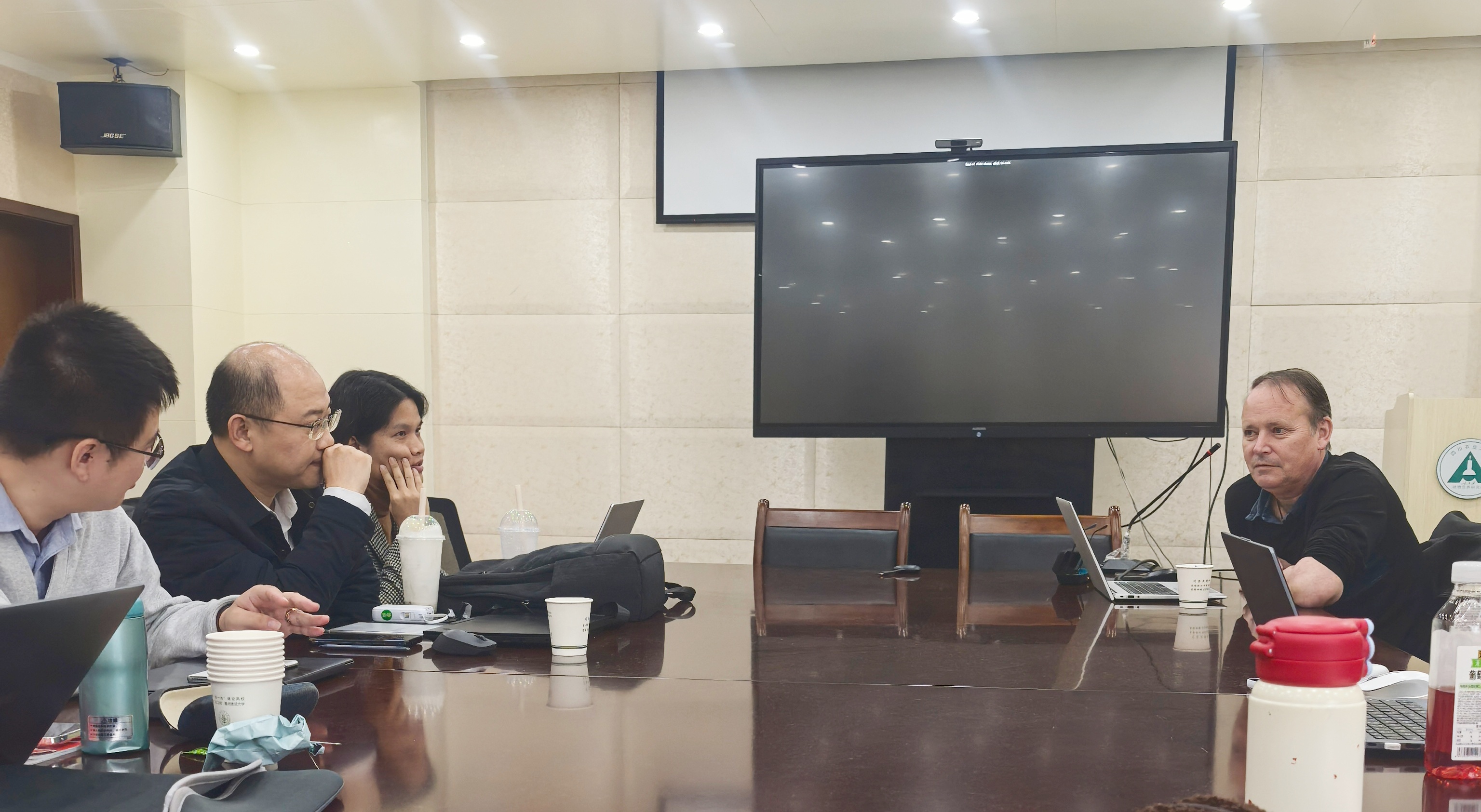 83ae9dc99a5120229e00a03d89dea6a6.jpg 83ae9dc99a5120229e00a03d89dea6a6.jpg